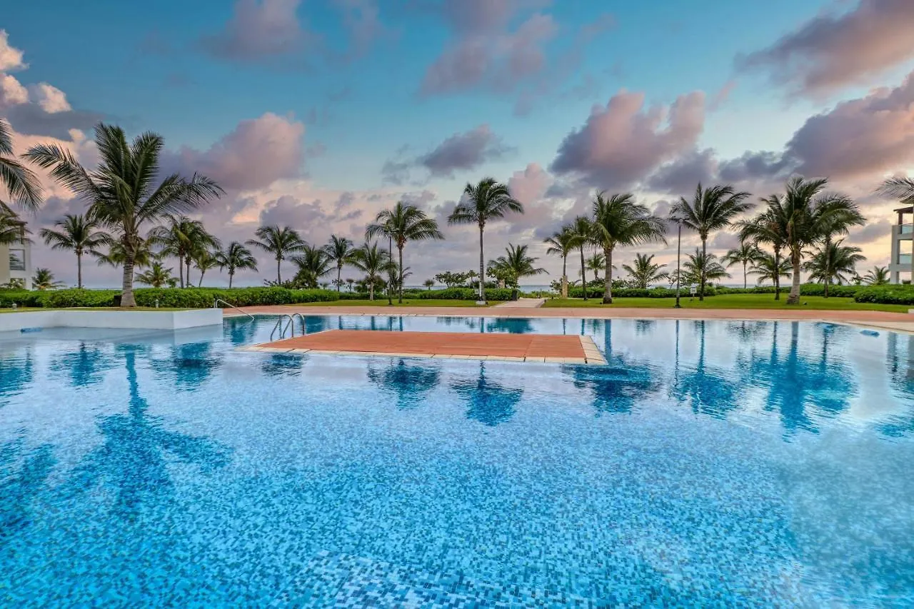 Casa Altamar Penthouse Oceanfront 123 Norte @ Mareazul Beachfront Appartement Playa del Carmen